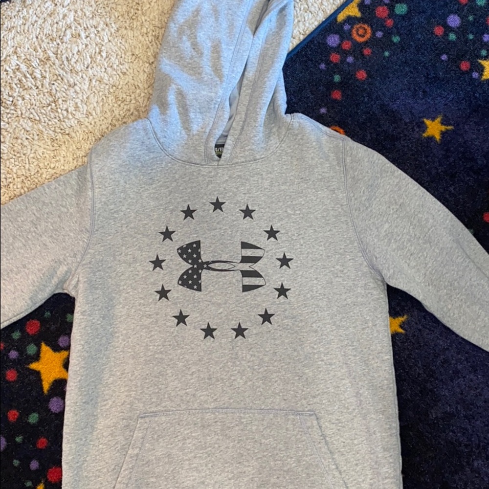 Under Armour sweatshirt nice and warm!